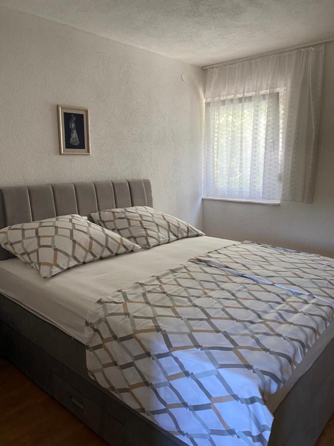 Apartments Simic Трогир Екстериор снимка