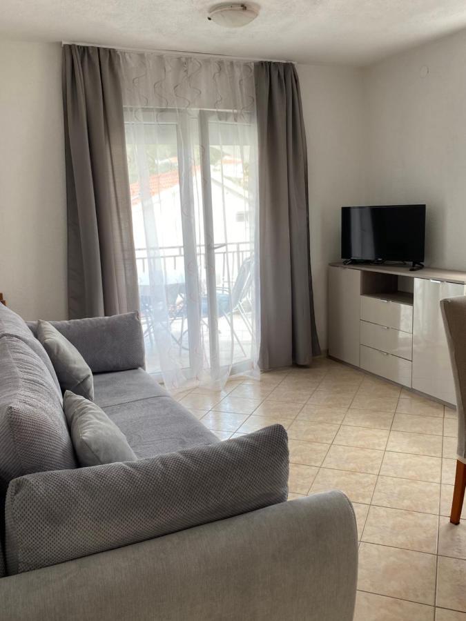 Apartments Simic Трогир Екстериор снимка