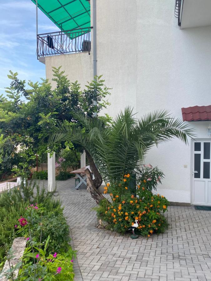 Apartments Simic Трогир Екстериор снимка