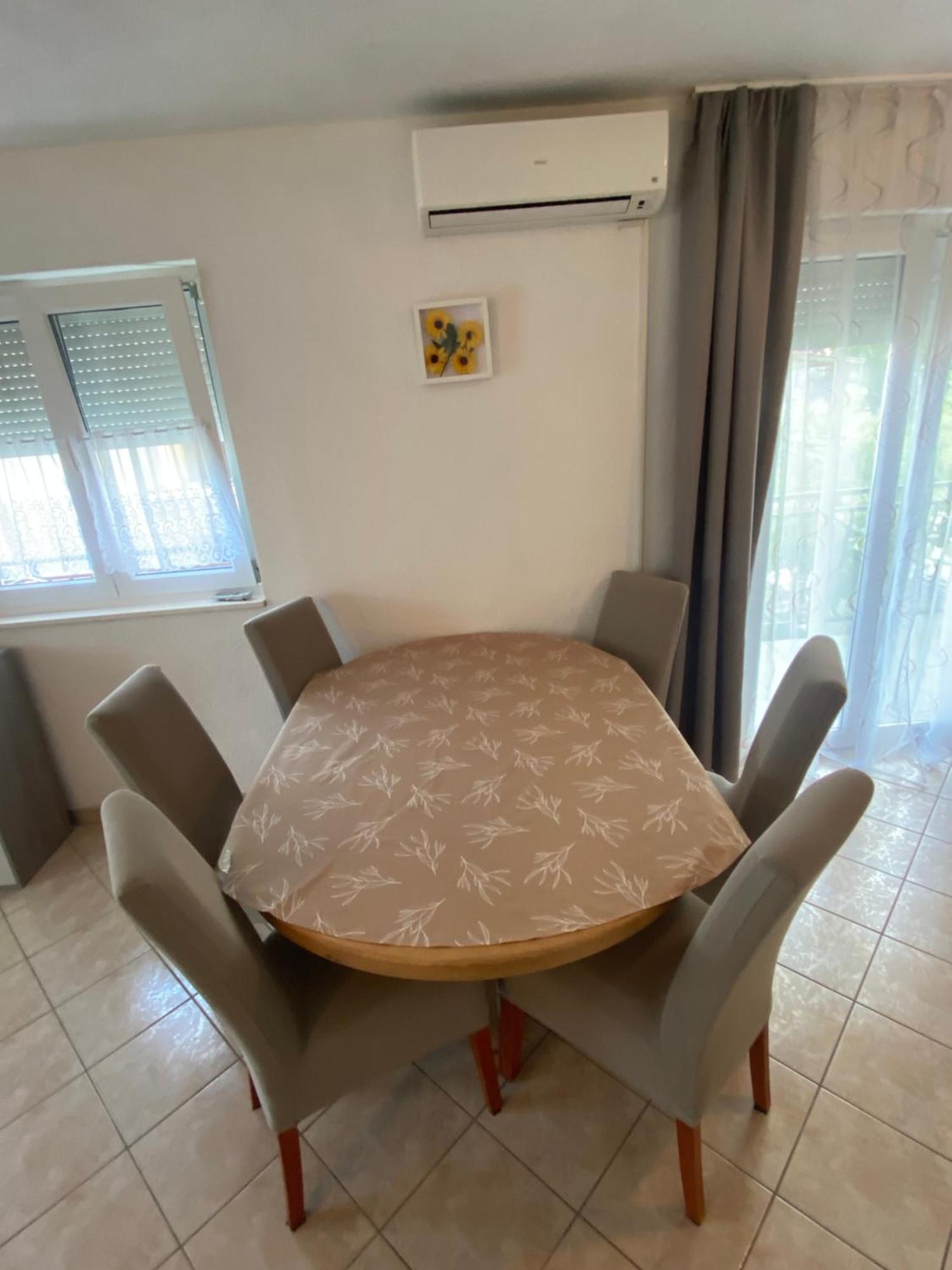 Apartments Simic Трогир Екстериор снимка