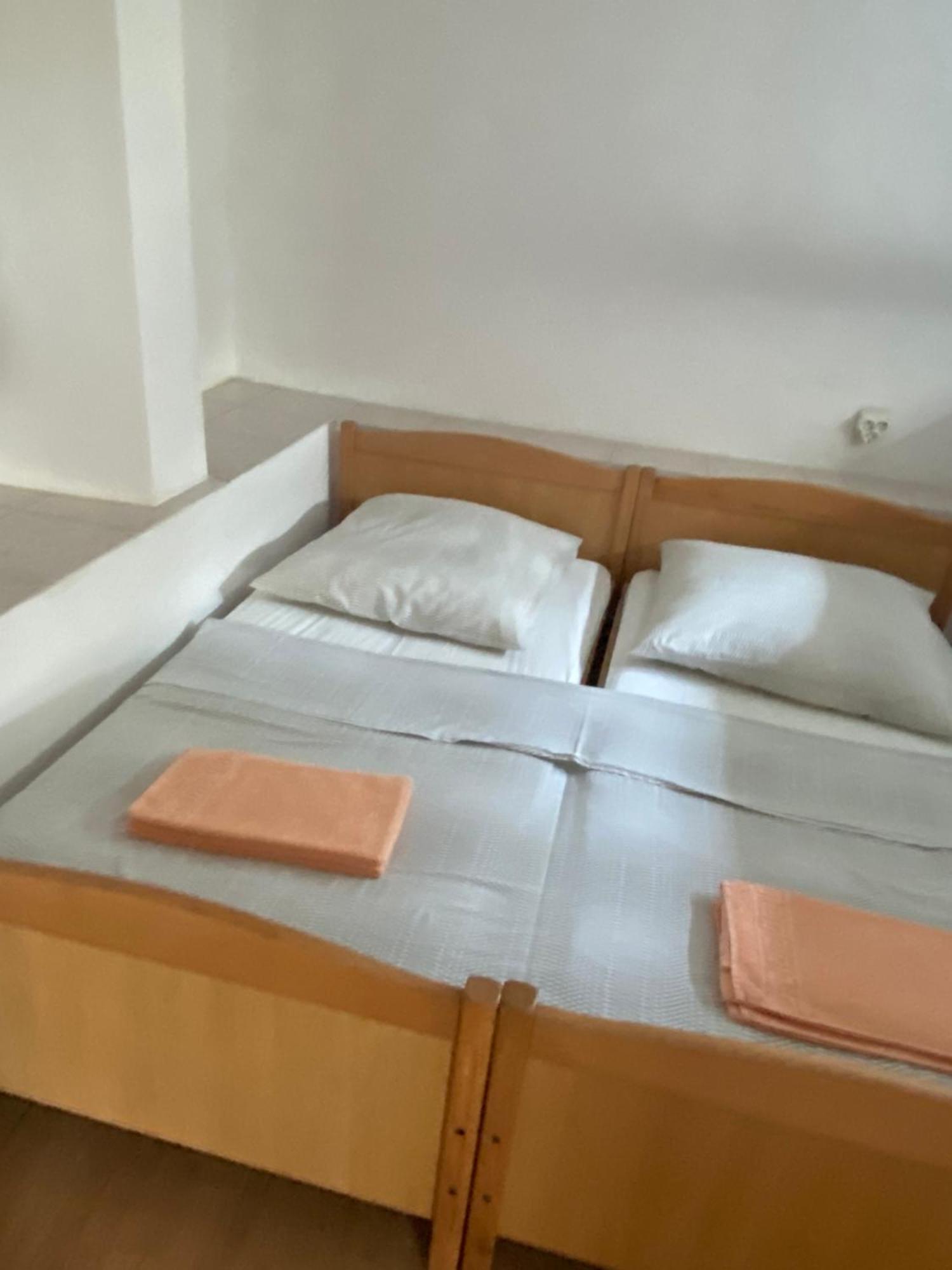 Apartments Simic Трогир Екстериор снимка