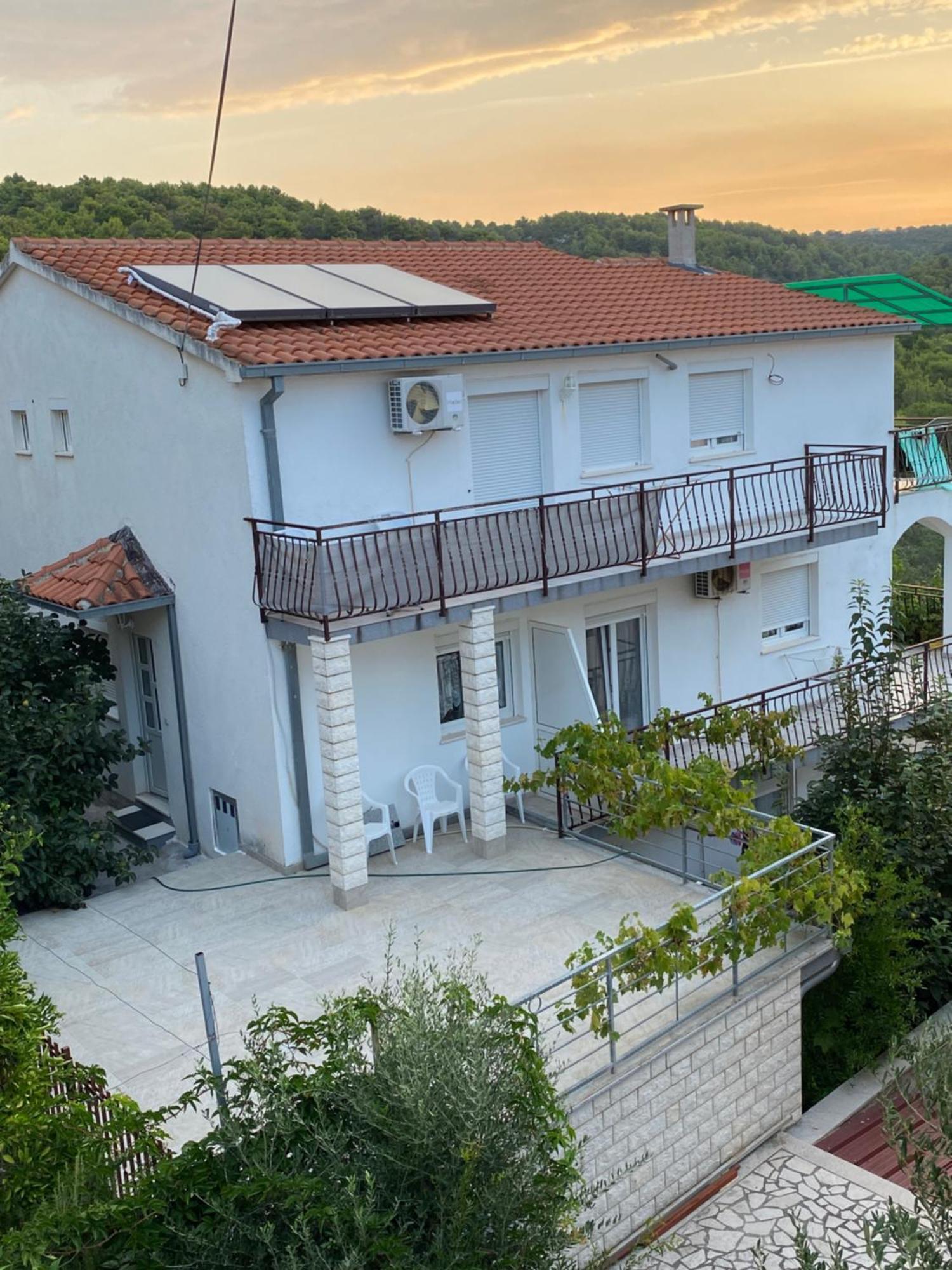 Apartments Simic Трогир Екстериор снимка