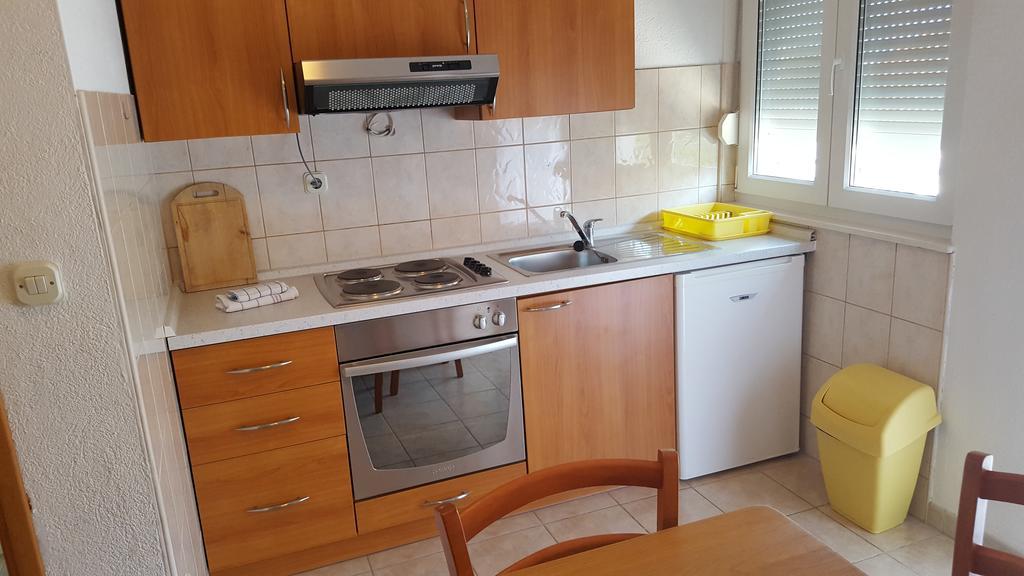 Apartments Simic Трогир Екстериор снимка