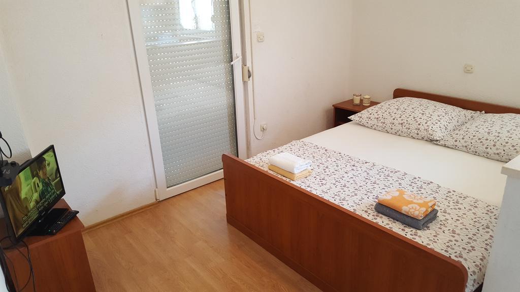 Apartments Simic Трогир Екстериор снимка