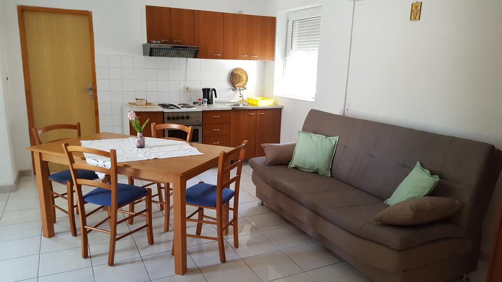 Apartments Simic Трогир Екстериор снимка